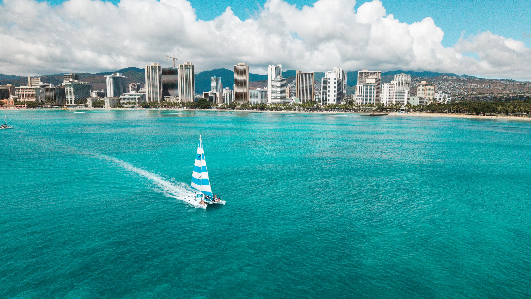 Momentum Management Hawaii branded Hawaii imagery